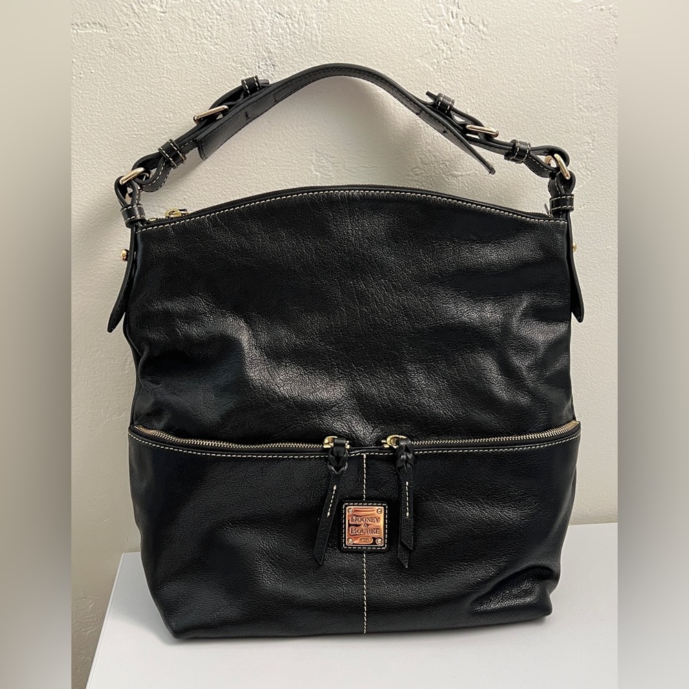 Dooney & Bourke Dillen Medium Purse in Black Pebble Leather